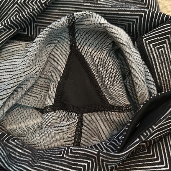 Lululemon Women’s Leggings Size 4 - Picture 5 of 5